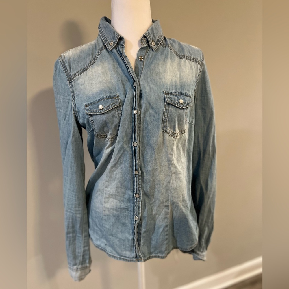 Wet seal size L button down shirt